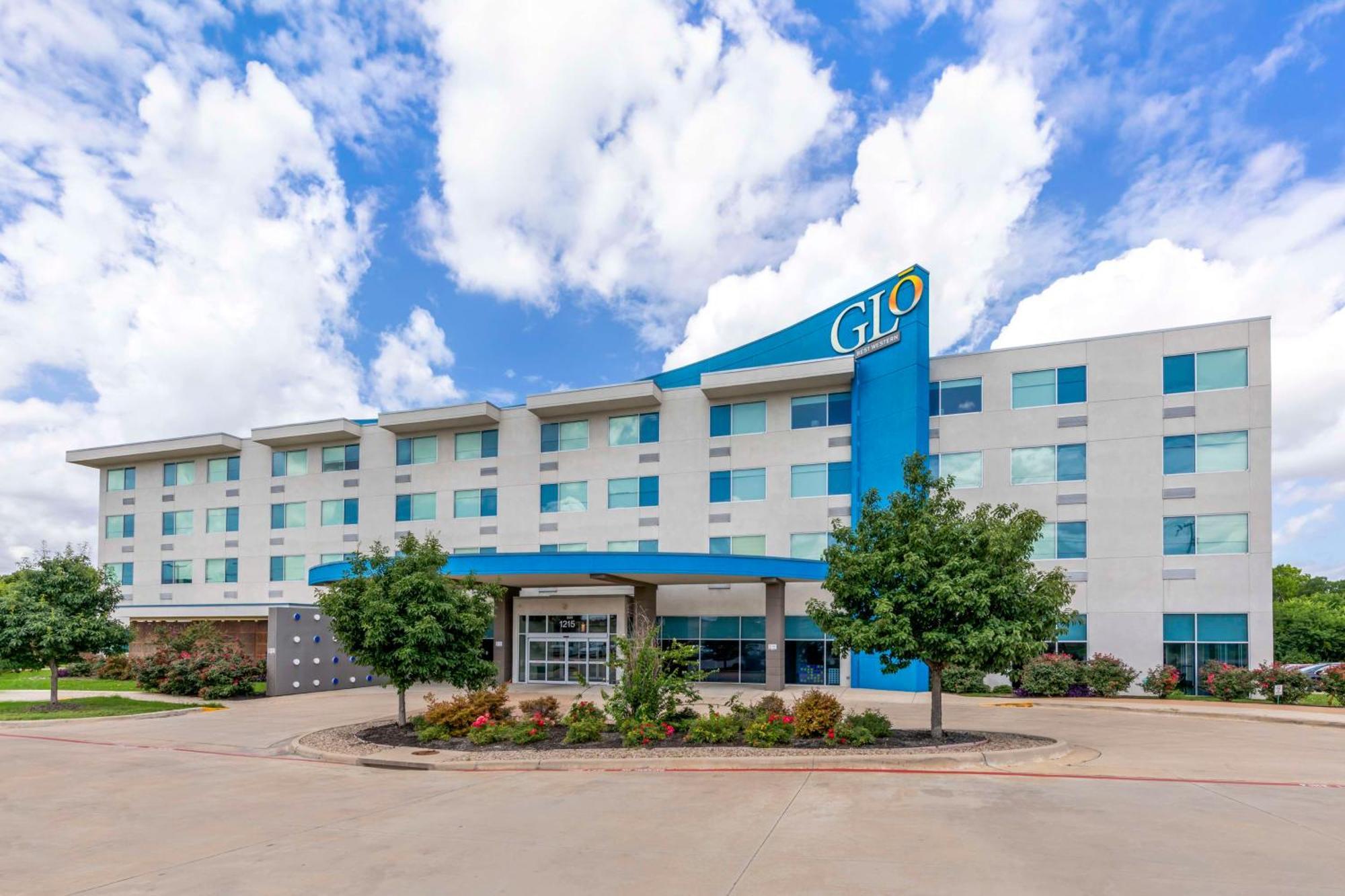 Glo Best Western Desoto Dallas Hotel Exterior photo